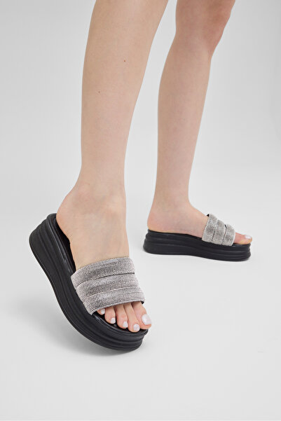 Tonny Black Γυναικείες μαύρες άνετες παντόφλες με ψηλή σόλα και γκλίτερ