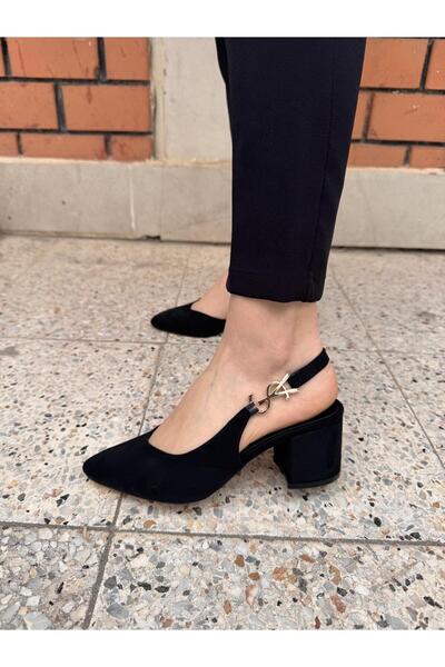 Saltopik Μαύρα σουέτ παπούτσια με λεπτομέρεια από αγκράφα και κοντό τακούνι