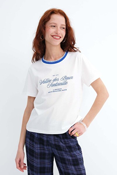 Addax Μπλουζάκι με κεντημένο γιακά P01843