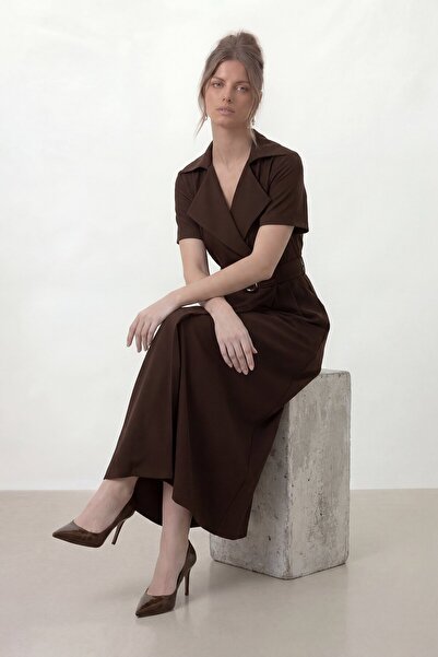 VAGGON Διπλόστρωτο φόρεμα με χρυσή ζώνη και λεπτομέρειες, κοντά μανίκια και μ...