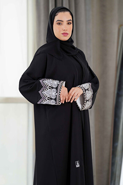 Hasnaa Abaya عباية ناعمة بزخرفات أنيقة ع الكم
