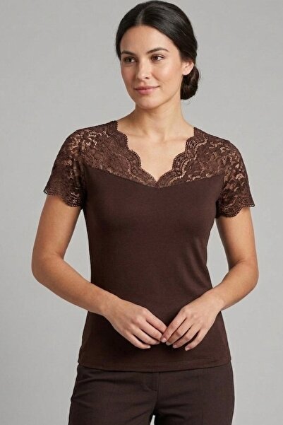 Cockatoo Μαύρη δαντελένια λεπτομερής γυναικεία μπλούζα με κοντά μανίκια – Κομ...