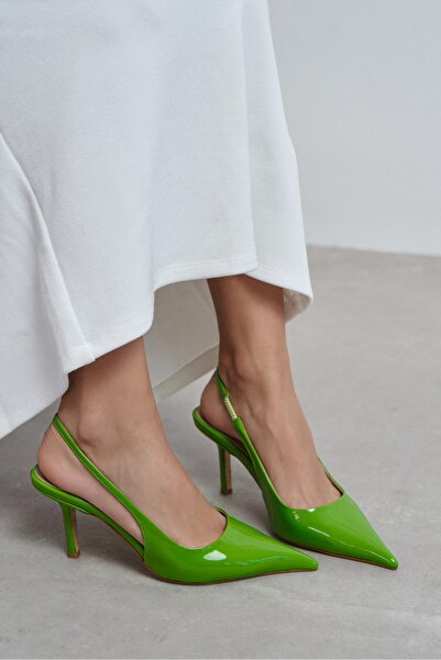 NİŞANTAŞI SHOES Γυναικεία παπούτσια με τακούνι, λεπτομέρεια από λουστρίνι Par...