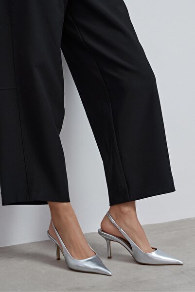 NİŞANTAŞI SHOES Γυναικεία παπούτσια με τακούνι Parla Silver από λουστρίνι με ...