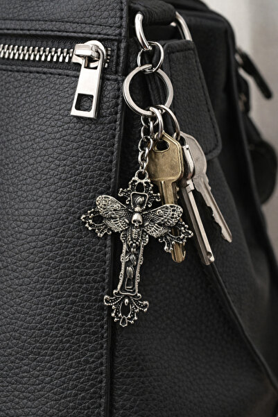 HER ŞEY NOTA www.herseynota.com Gothic Cross Skull Detailed Metal Keychain Un...