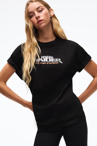 Bershka Oversize Tomb Raider baskılı t-shirt