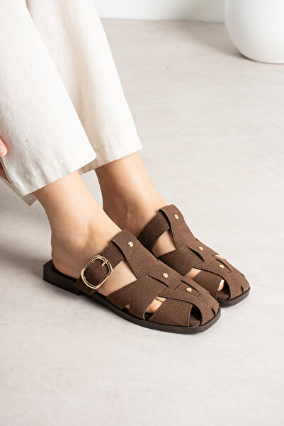 Zintra Women's Brown Buckle Cross-Strapped Flat Sole Casual Slippers Sandals