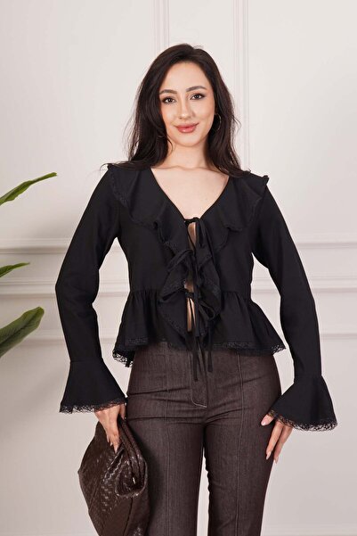 Hipo Trend Μαύρη μπλούζα με δαντέλα και βολάν