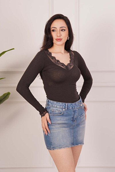 Hipo Trend Δαντελένια μπλούζα με λεπτομέρειες, μακρυμάνικη, σε καφέ χρώμα