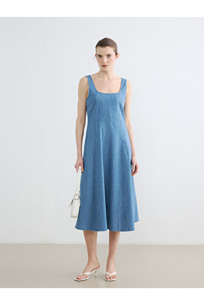 LC Waikiki Esvab • Modern & Distinctive U Roba Collar Striped Waist-Slit Jean...