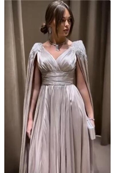 liyan fashion فستان سهرة مطرز بتصميم مجعد