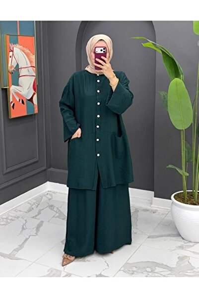 sportiness Σετ δύο τεμαχίων με λεπτομέρεια τσέπης, κουμπιά και άνετη εφαρμογή...