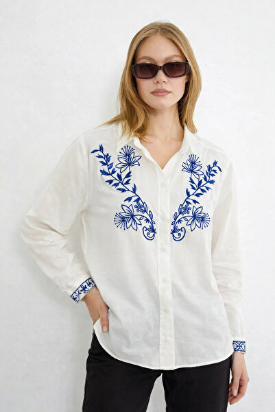 ModaPlaza Γυναικείο λινό πουκάμισο με κέντημα στο στήθος, με κουμπιά στο γιακ...