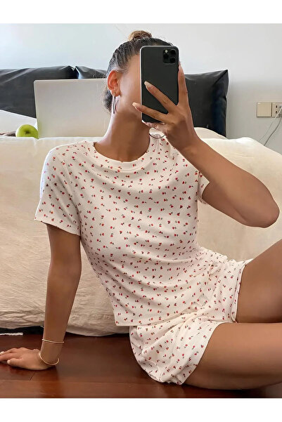 Qulaccia kadın şortlu lale desenli seo uyumlu pijama takımı