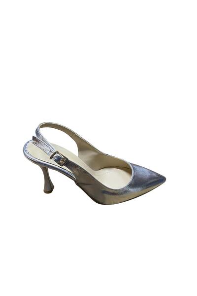 güven kundura Γυναικείο ασημί-χρυσό λουστρίνι με λεπτό τακούνι και ανοιχτή πλάτη