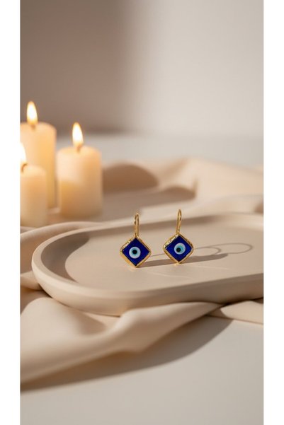SR Jewelry Box Gece Mavisi Nazar Küpe – Gold Çerçeveli Minimal Şık Tasarım 🧿🌙