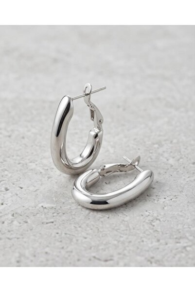 B&T Bujiteri Thick Hoop Earring Model