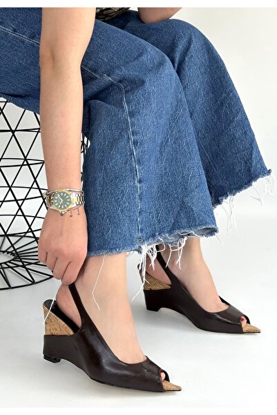 FRESCO SCARFS Παπούτσια Nemba καφέ λουστρίνι με σφήνα σόλα