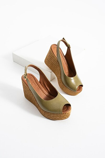 diclepolat Γυναικεία πράσινα τσαλακωμένα λουστρίνια σανδάλια με τακούνι και λ...