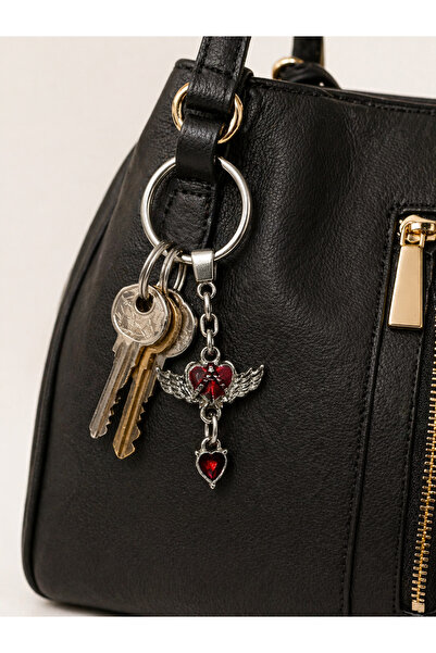 HER ŞEY NOTA www.herseynota.com Gothic Red Heart Winged Keychain Metal Design...
