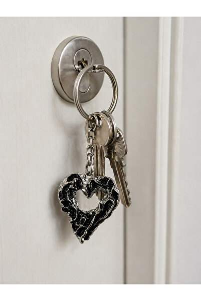 HER ŞEY NOTA www.herseynota.com Gothic Heart Design Black Metal Keychain Unis...
