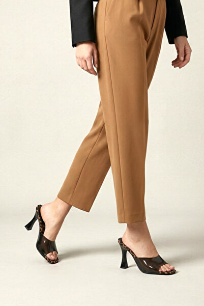 Gökhan Talay Γυναικείες παντόφλες με τακούνι Hannah με σχέδιο λεοπάρ, μαύρες,...