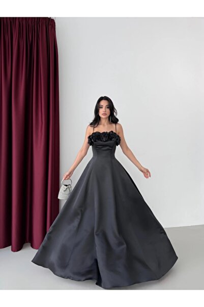 ADAMODA.RO Κομψό μακρύ σατέν φόρεμα με φλοράλ λεπτομέρειες