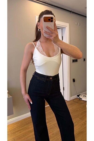 solena sln Γυναικείο ολόσωμο κορμάκι με λευκή δαντέλα και τιράντες Yala