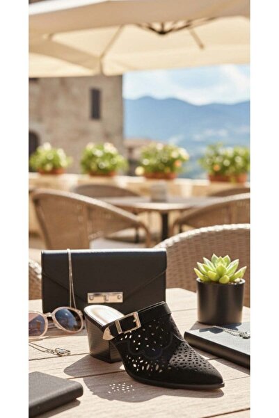 VESS MODA Παντόφλες σουέντ με χοντρό τακούνι, διάτρητη πόρπη και σχέδιο, μαύρες