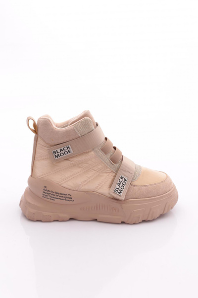 DGN 1570-2027 Women's Boots with Thick Sole and Straps