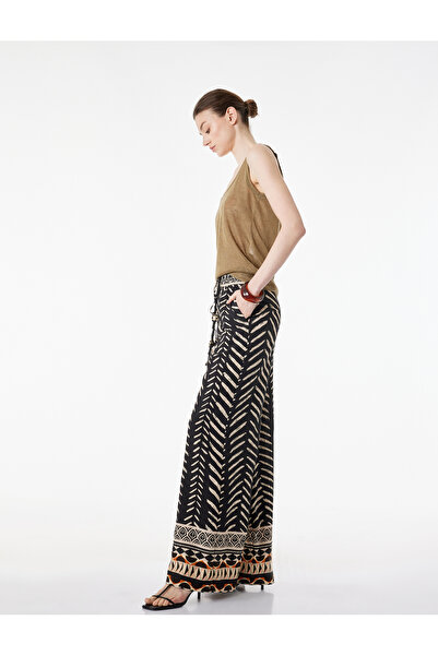 Koton Παντελόνι με φαρδιά μπατζάκια και σχέδια από ύφασμα βισκόζης Salda με τ...