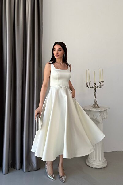 Serica Moda Εκρού Σατέν Μίντι Βραδινό Φόρεμα με Τετράγωνο Γιακά και Ζώνη