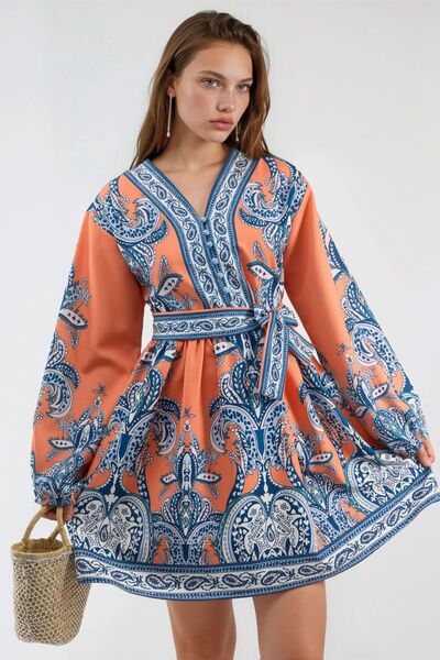 Hiccup Μίνι φόρεμα με σχέδιο Paisley με λαιμόκοψη V και κουμπιά MSN