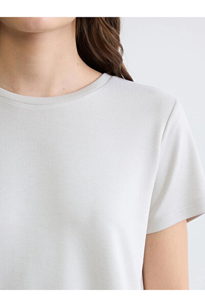 LC Waikiki Γκρι γυναικείο μπλουζάκι με λαιμόκοψη ποδηλάτου και απαλή υφή