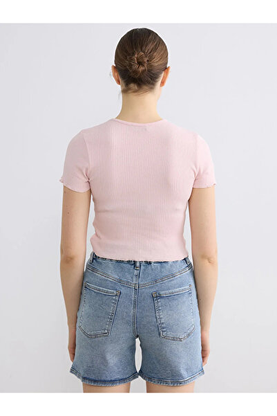 LC Waikiki Ροζ γυναικείο μπλουζάκι με λαιμόκοψη ποδηλάτου και ριμπ ύφανση