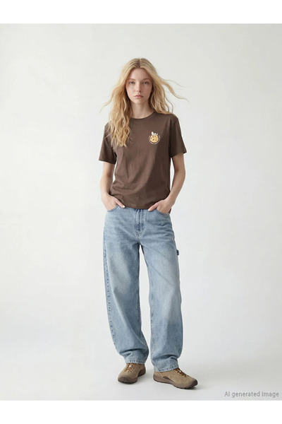 LC Waikiki Καφέ γυναικείο μπλουζάκι με στάμπα Snoopy και λαιμόκοψη ποδηλάτου