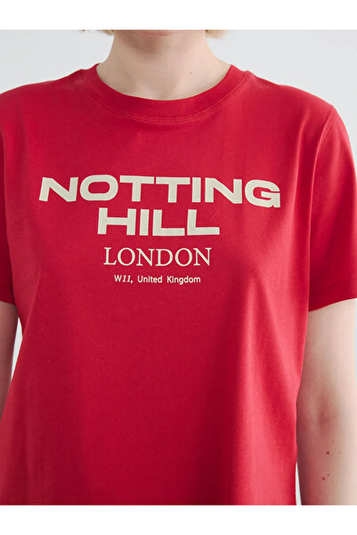 LC Waikiki Κόκκινο γυναικείο μπλουζάκι με στάμπα και λαιμόκοψη ποδηλάτου