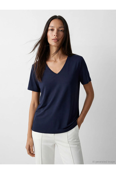 LC Waikiki Γυναικείο μπλουζάκι με λαιμόκοψη σε μπλε ναυτικό