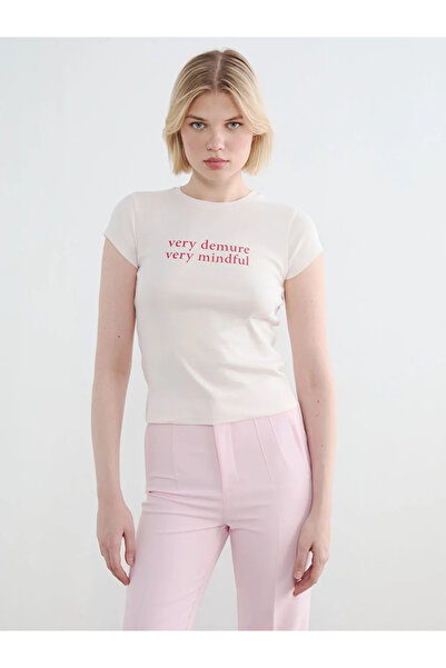 LC Waikiki Γυναικείο μπλουζάκι με ροζ λαιμόκοψη