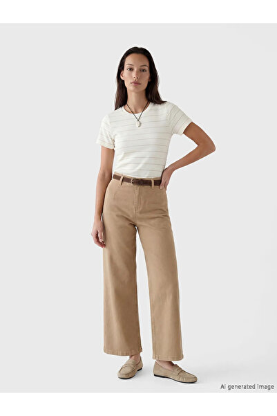 LC Waikiki Κίτρινο T-shirt με λαιμόκοψη Ριγέ για γυναίκες