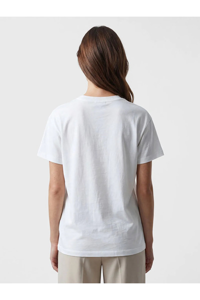 LC Waikiki Γυναικείο μπλουζάκι με λευκό λαιμόκοψη