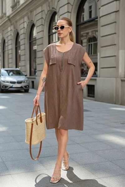 Cool & Sexy Καφέ φόρεμα από ύφασμα Tensel με λεπτομέρεια από φερμουάρ – Άνετη...