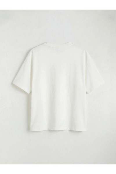 LC Waikiki Λευκό γυναικείο μπλουζάκι με λαιμόκοψη ποδηλάτου σε μεγάλο μέγεθος