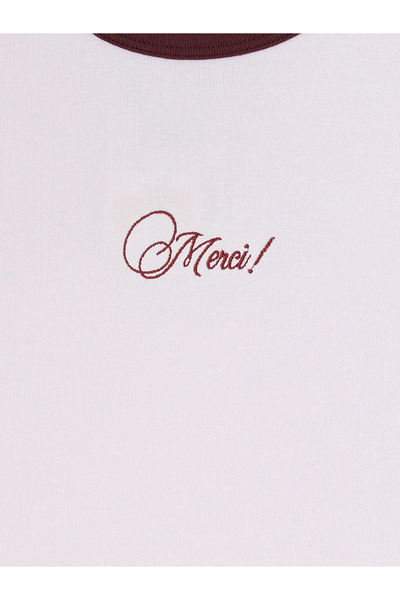 LC Waikiki Γυναικείο μπλουζάκι με κέντημα με ροζ λαιμόκοψη