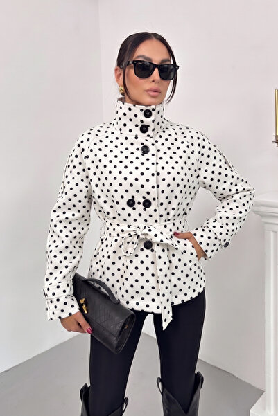 spirituel Γυναικεία κοντή καμπαρντίνα με πουά, ζώνη, τσέπες με κουμπιά και όρ...