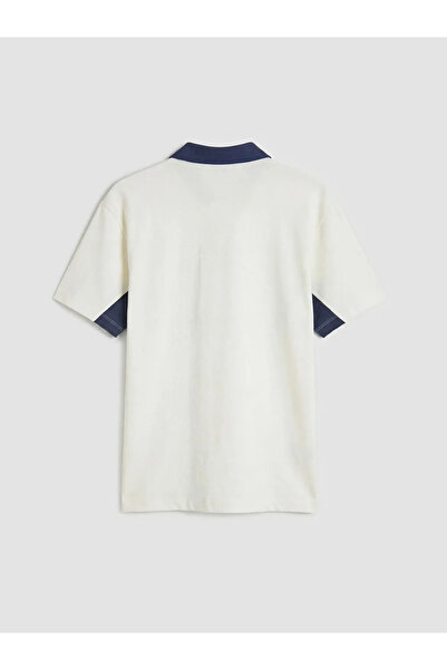 LC Waikiki Ανδρικό μπλουζάκι με στάμπα Pokemon σε χρώμα εκρού με λαιμόκοψη πόλο