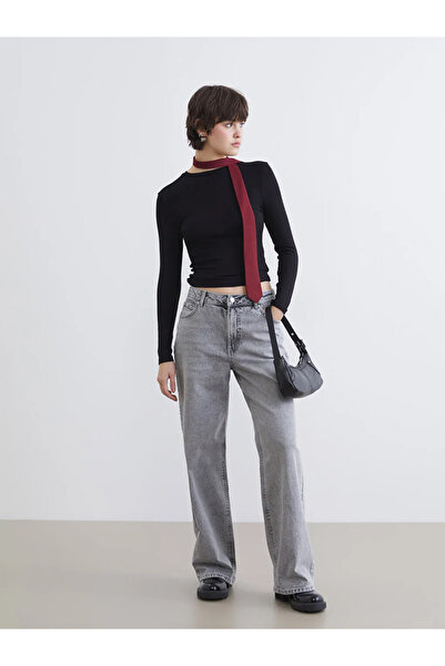 LC Waikiki Μαύρο γυναικείο κορμάκι με λαιμόκοψη ποδηλάτου και ραβδώσεις