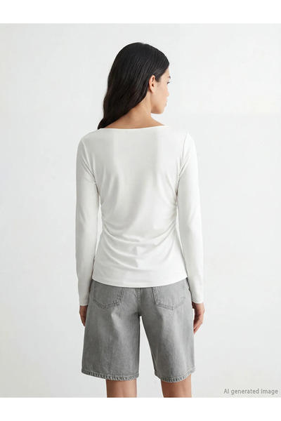 LC Waikiki Λευκή μπλούζα με λαιμόκοψη