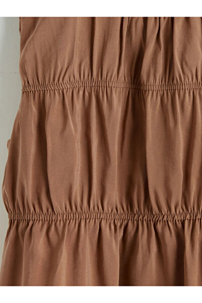 LC Waikiki Καφέ φόρεμα για κορίτσια από γκαμπαρντίνα με βολάν στο λαιμό και σ...