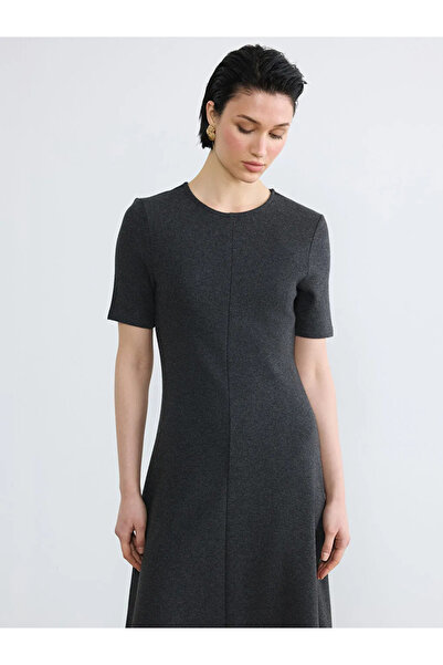 LC Waikiki Ανθρακί φόρεμα μίντι πλεκτό σε γραμμή Α